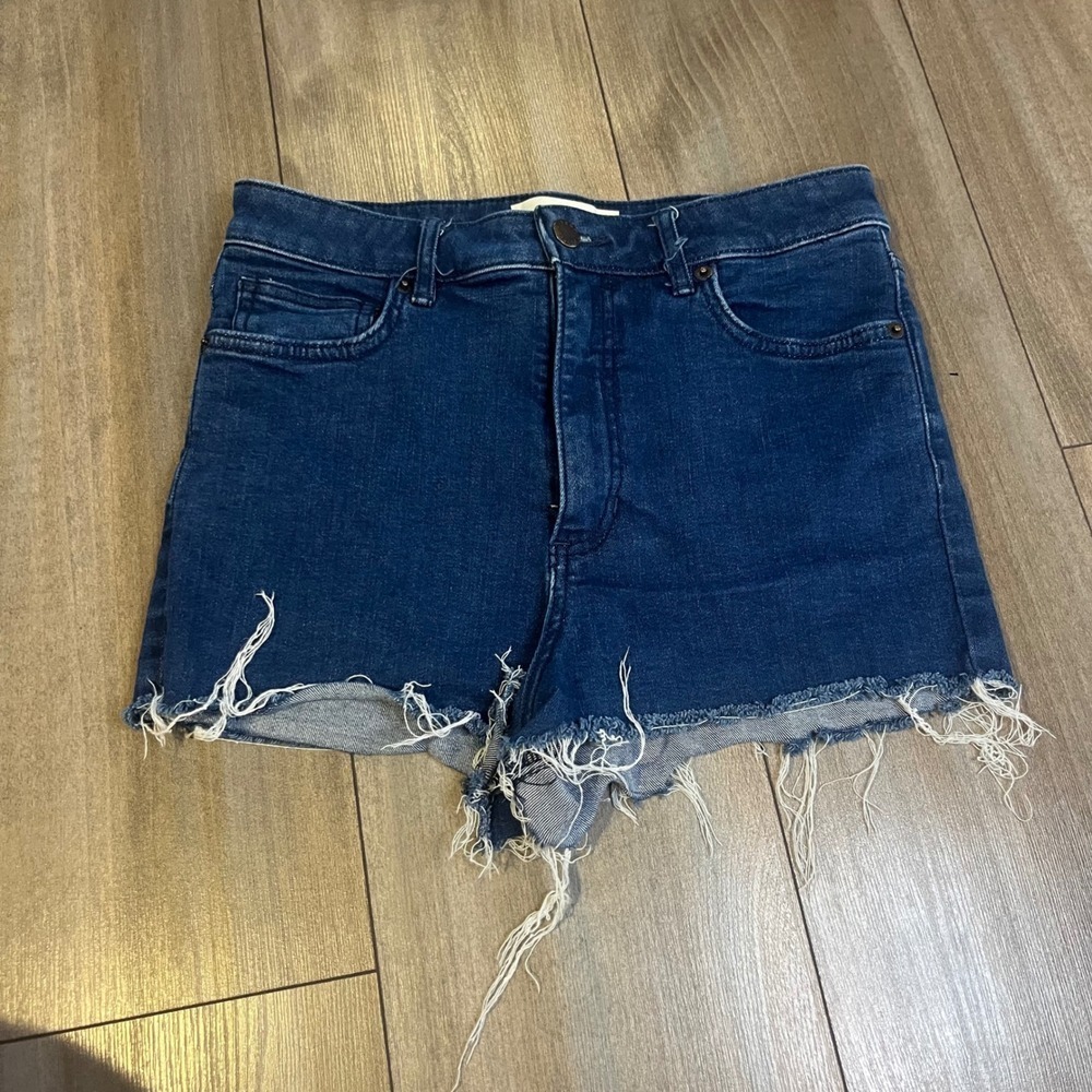 We The Free‎ Denim Shorts Blue Frayed Hem Casual Women's Size 29 Bin B-6